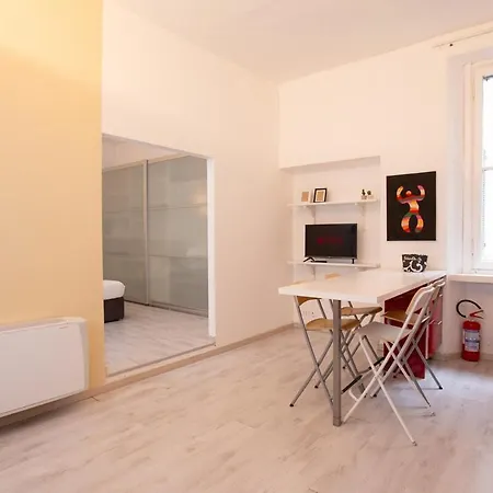 Elegant Little - Center - M4 Station Apartmán