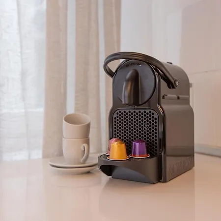 Elegant Little - Center - M4 Station 아파트 *